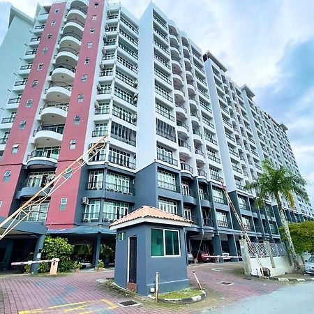 Lui Lui Comfy Condo In Great Location Kuah Dış mekan fotoğraf